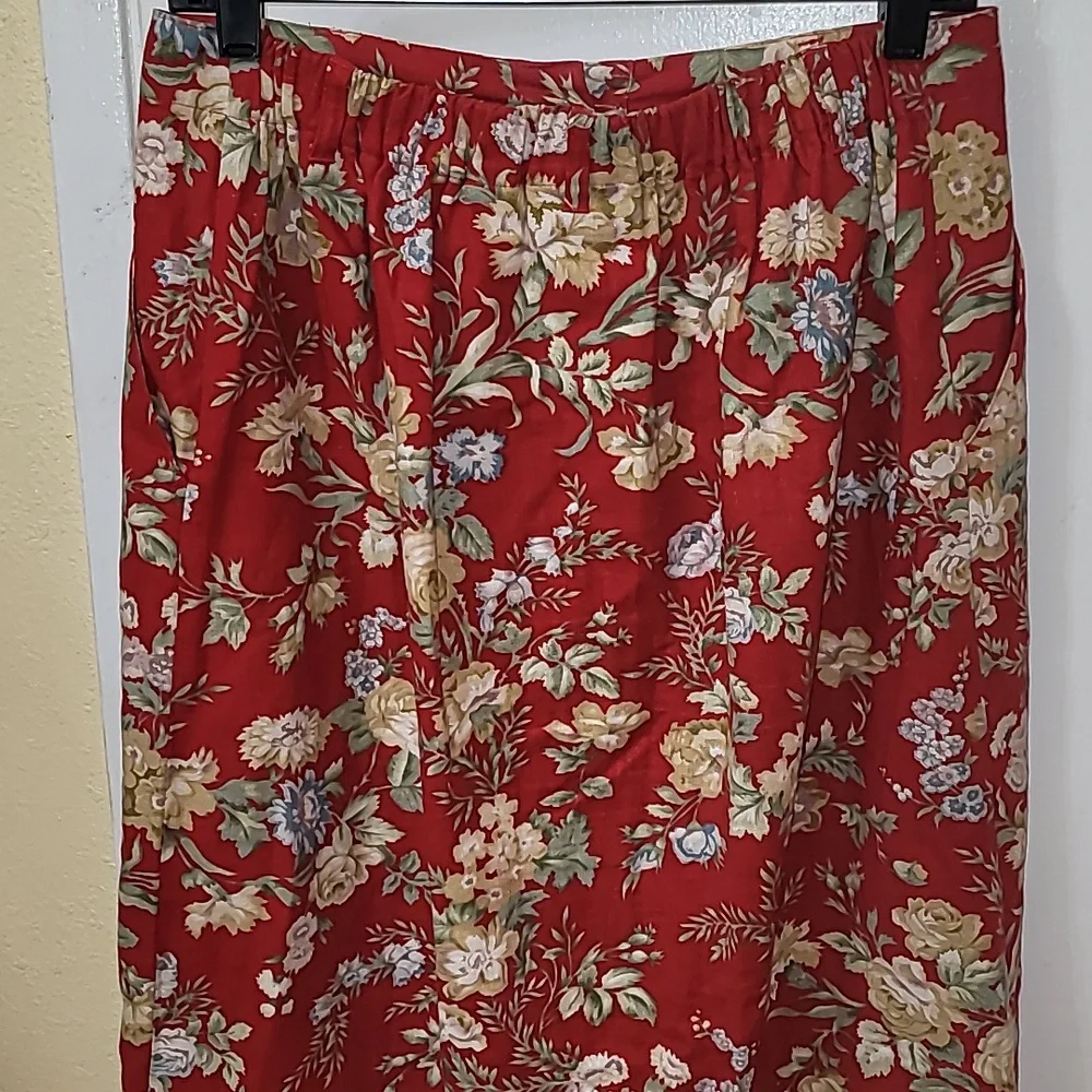 Linen Skirt Blaire 220 Hickory button down red floral print pockets